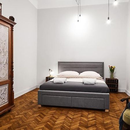 Househost Apartment: Jozefa Dietla 73/7 Krakow Luaran gambar